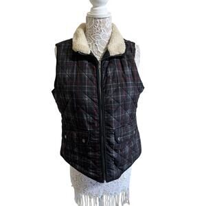 British Khaki Black Plaid Cabincore Vest with Faux Fur Collar–Women’s Size Large